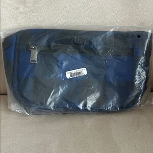 NWT Lug Parasail Cosmetic Case in Buffalo Check Blue